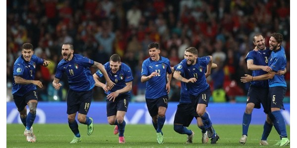 Reprezentacja Włoch w piłce nożnej awansuje do finałów Mistrzostw Europy UEFA